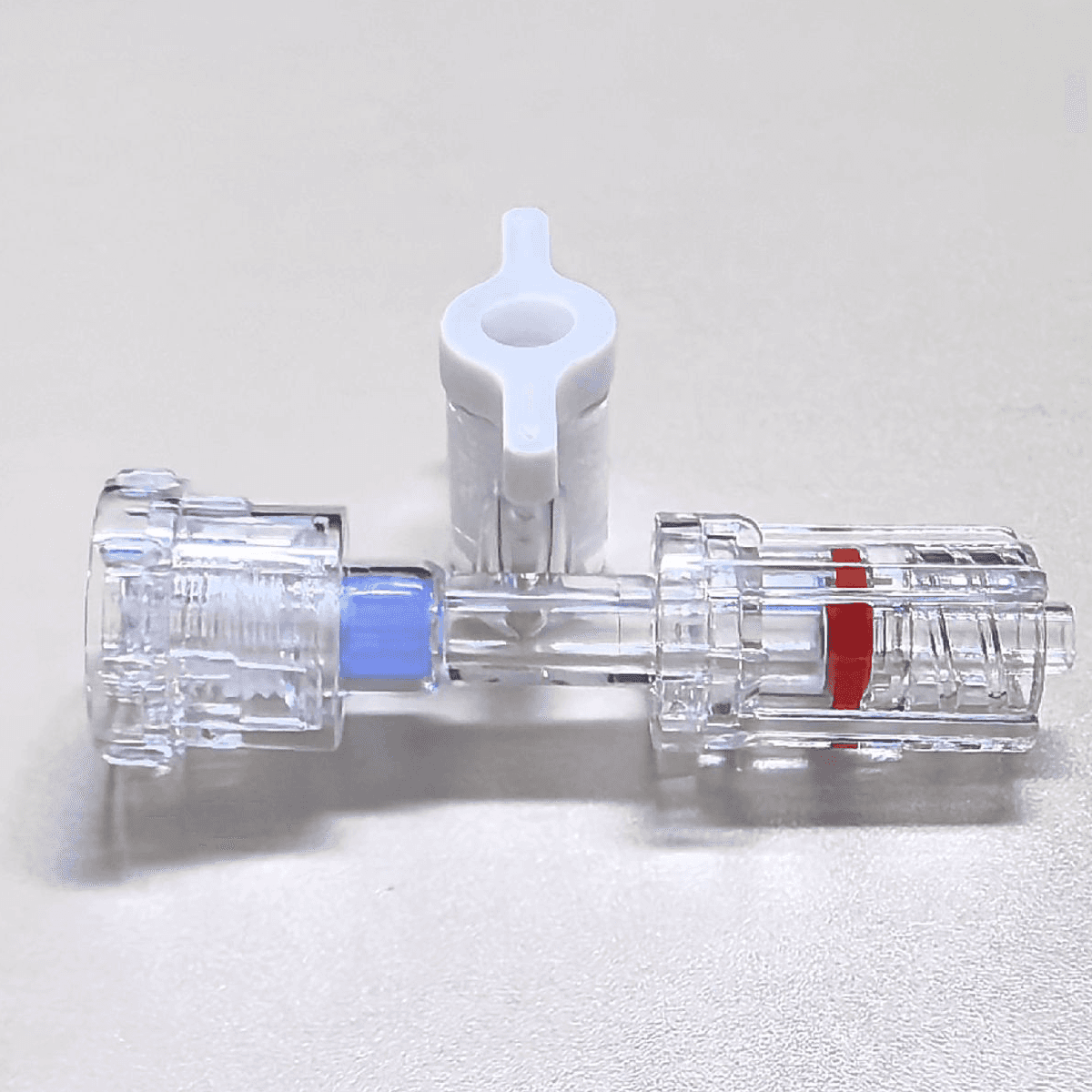 Transparent Plastic Fluid Connector for Tubing Systems